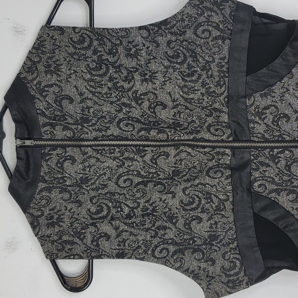 BCBGeneration Cocktail Dress Mesh Inserts High Neck Paisley Print Womens 6 - Picture 9 of 11